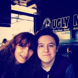 Meet your Posher, Bobbi